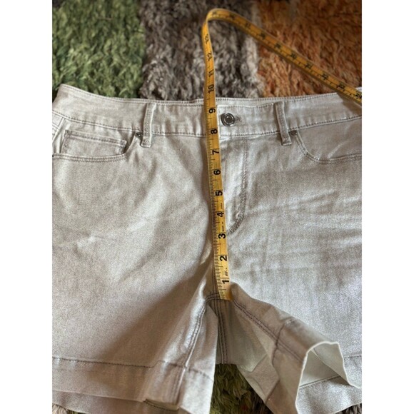 WHBM The 5” short - Picture 6 of 8